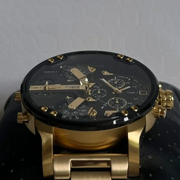 💰SOLD - DZ7333 - Diesel Men’s Mr. Daddy 2.0 Gold-Tone Chronograph Watch - Picture 5 of 13